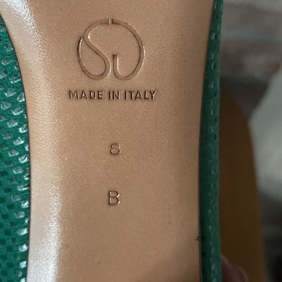 St. John Teal Textured Heels - Picture 5 of 5